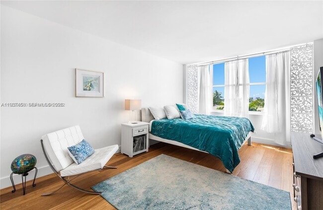 Building Photo - 7441 Wayne Ave