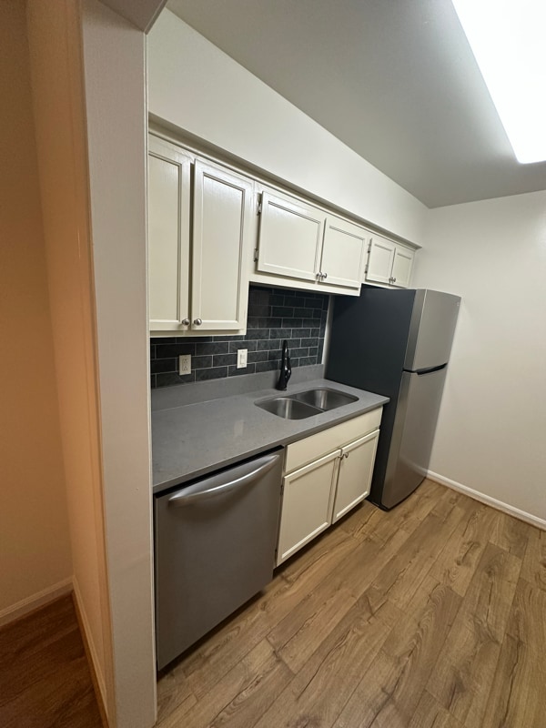 Building Photo - 2118 Acklen Ave