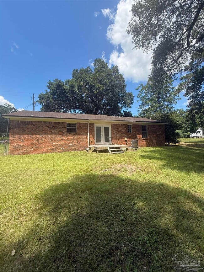 Building Photo - 5701 Scotland Rd