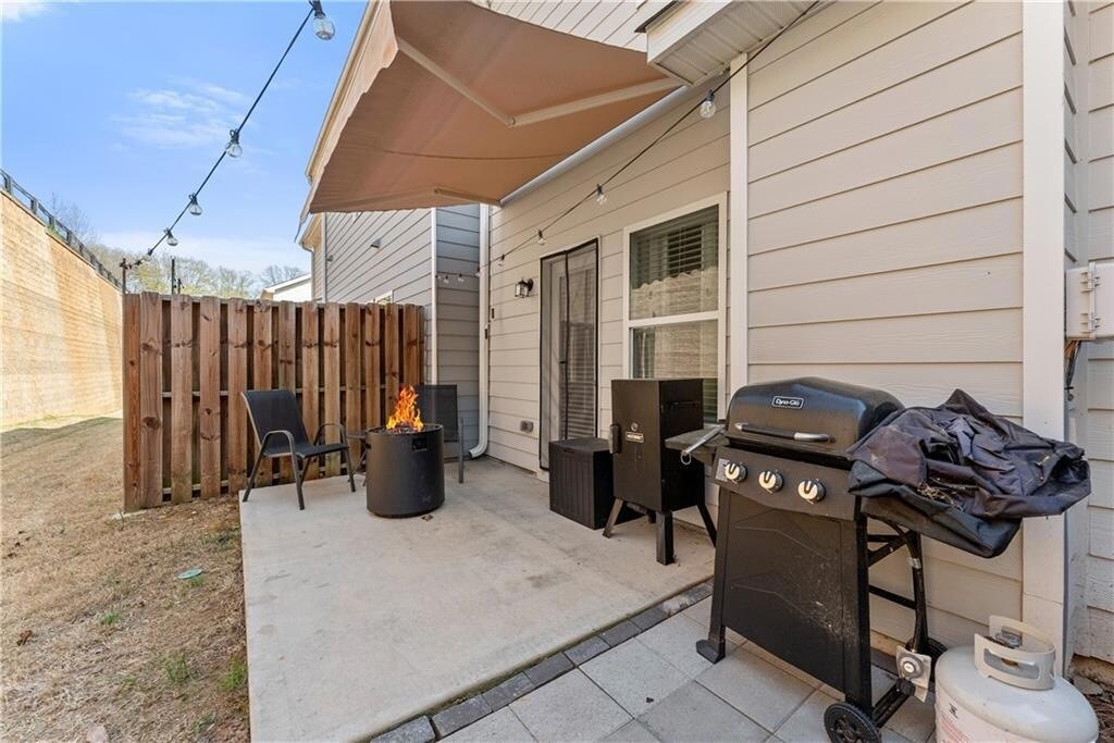 Building Photo - 3367 Abbey Way