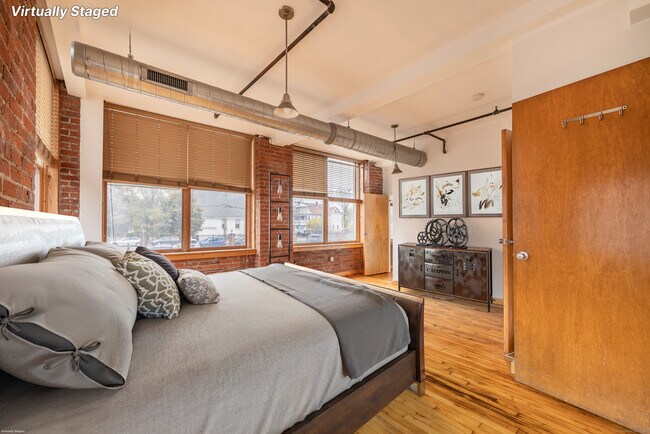 Building Photo - 325 Lafayette St