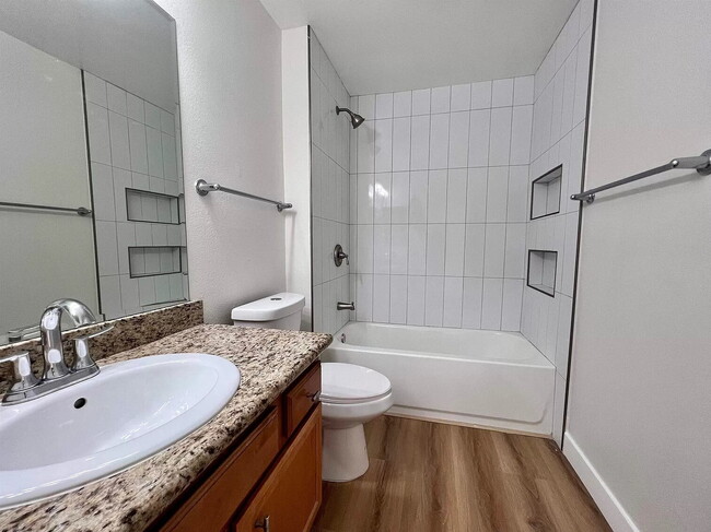 Building Photo - Sophisticated Space Designed for Comfort