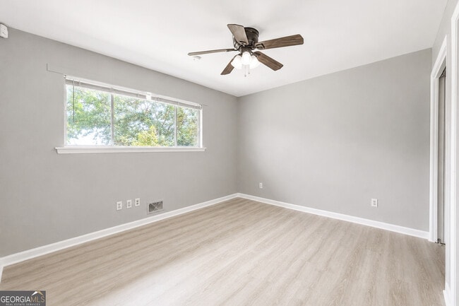 Building Photo - 3605 Flat Shoals Rd
