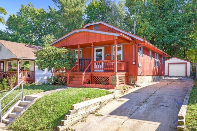 Primary Photo - Brandon Avenue