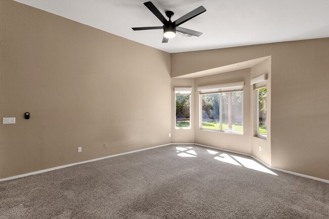 Building Photo - 647 W Fremont Dr