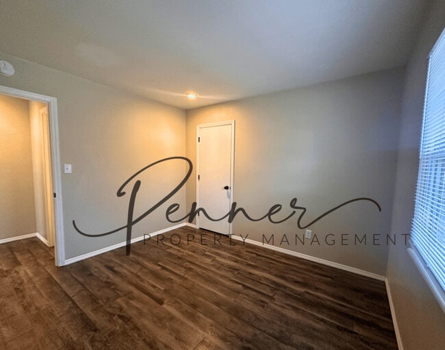 Building Photo - 2412 SW Jackson St