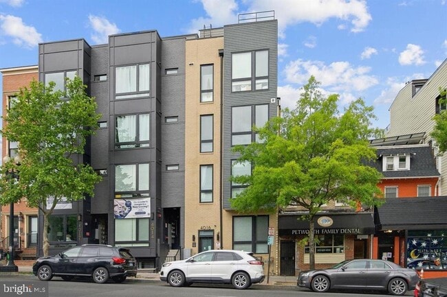 Building Photo - 4016 Georgia Ave NW