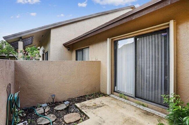 Building Photo - 2242 NW 39th Ave