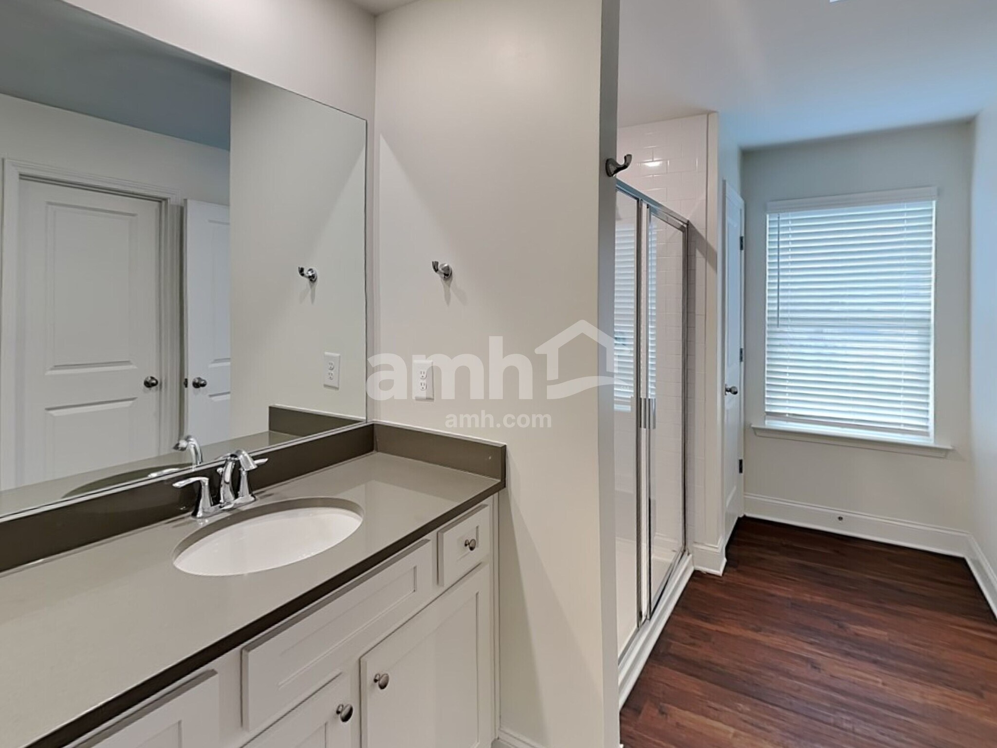 Building Photo - 3860 Chivalry Dr