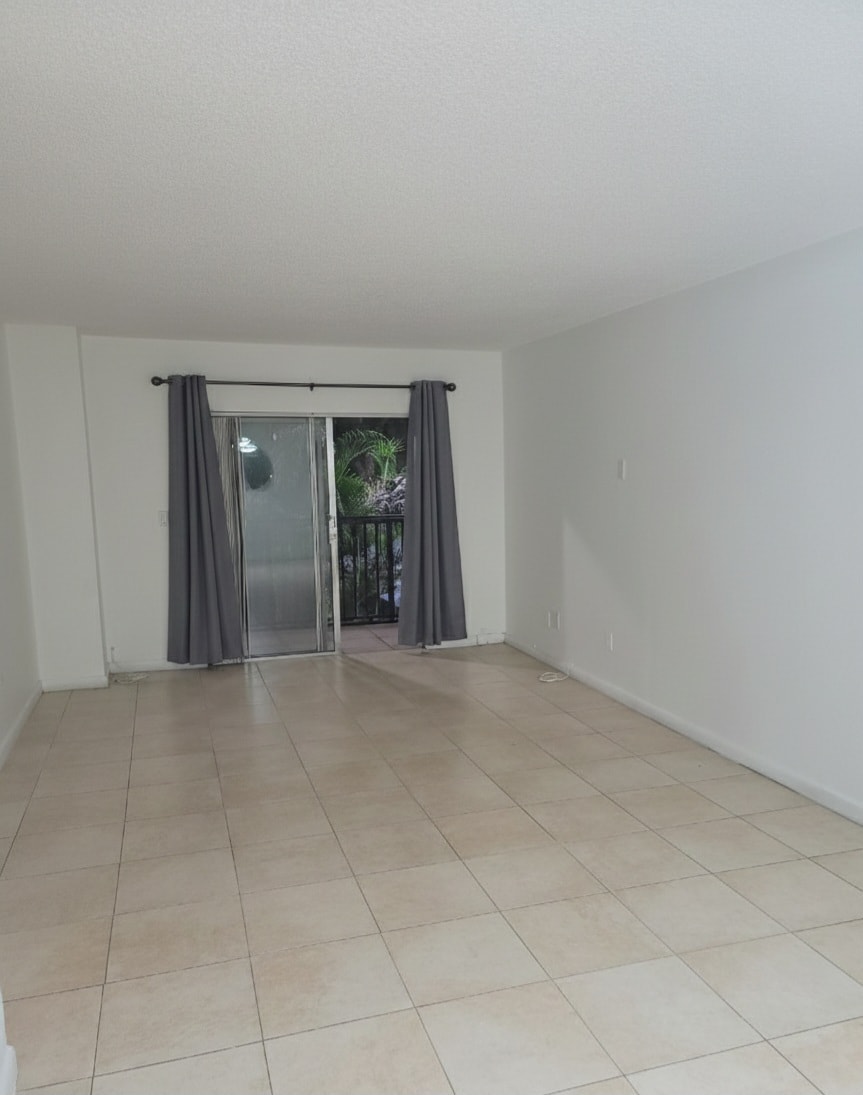 Building Photo - 13455 NE 10th Ave