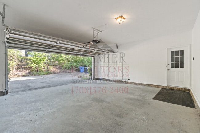 Building Photo - 6157 Bristol Blvd