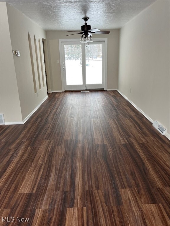 Building Photo - 8671 Ashwood Dr