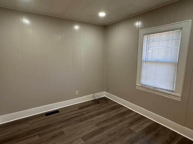 Building Photo - 18214 Oak St