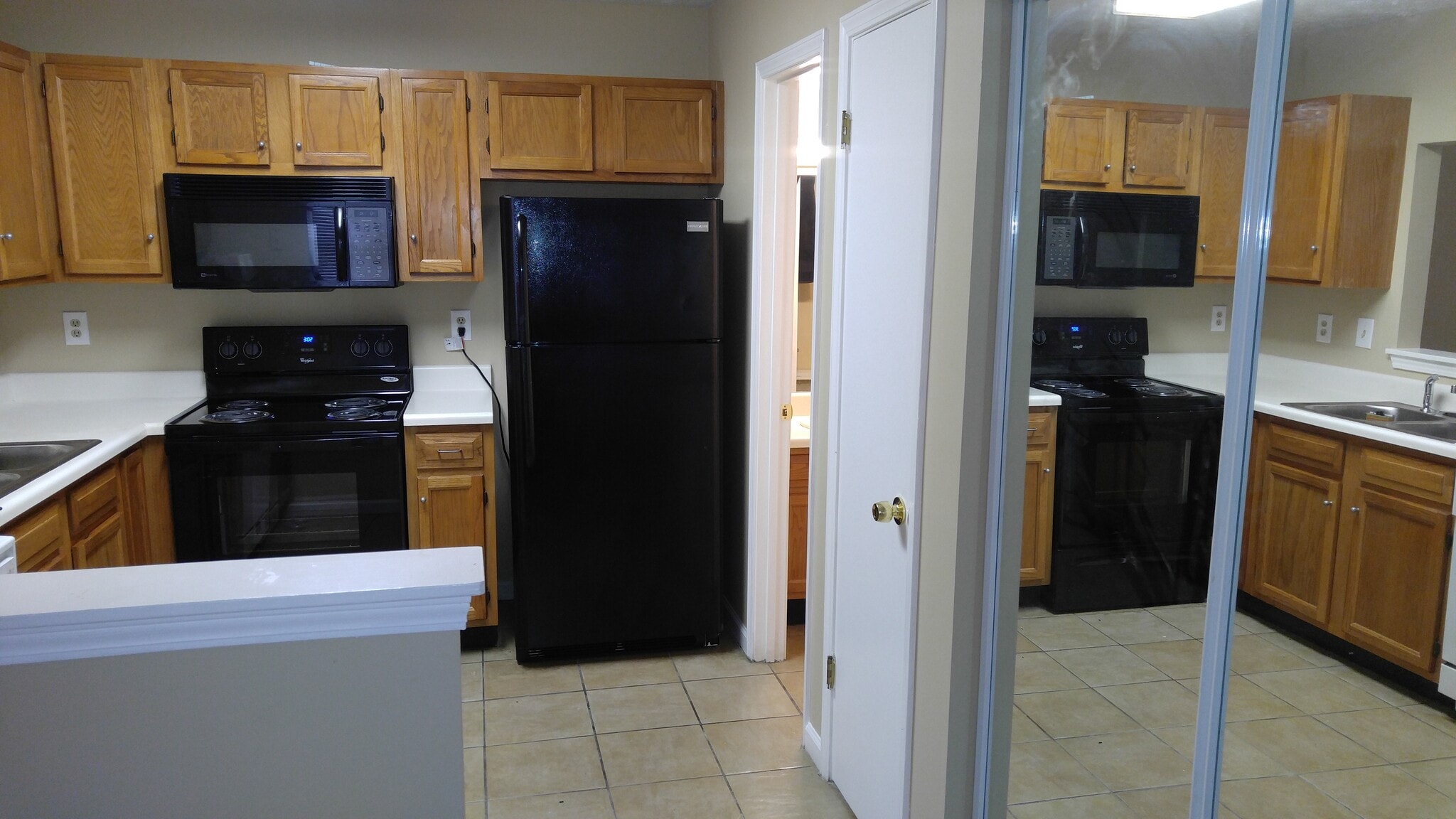 Building Photo - 1924 Cornell Way