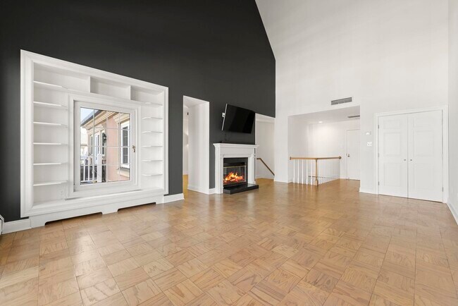 Building Photo - 200 Shearwater Ct W