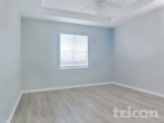 Building Photo - 3089 Tishman Ave