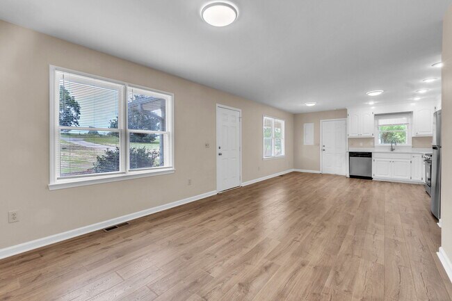 Building Photo - 297 Irby Rd