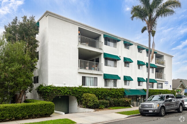 Building Photo - 355 Coronado Ave.