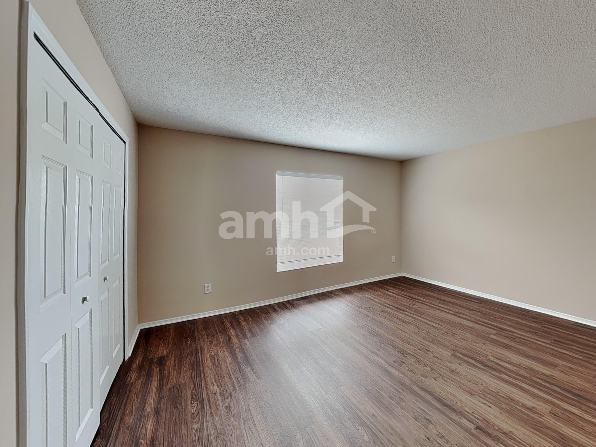 Building Photo - 2050 Harcourt Pl