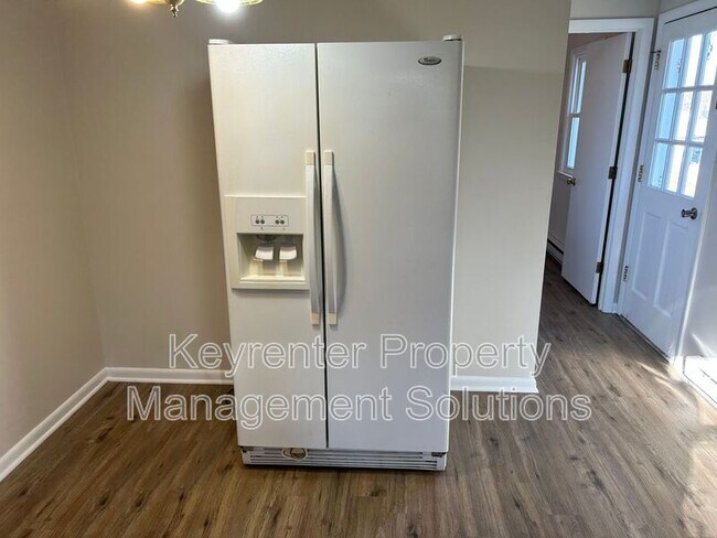 Building Photo - 26 Whiteoak Cir