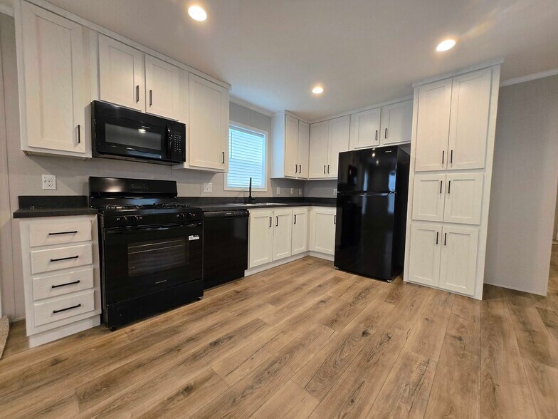 Building Photo - 52212 Worthington Ln