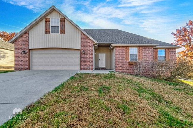 Building Photo - 112 N Peach Brook