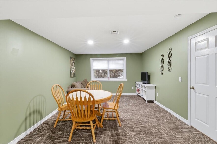 Family Room - 126 Snyder Ln