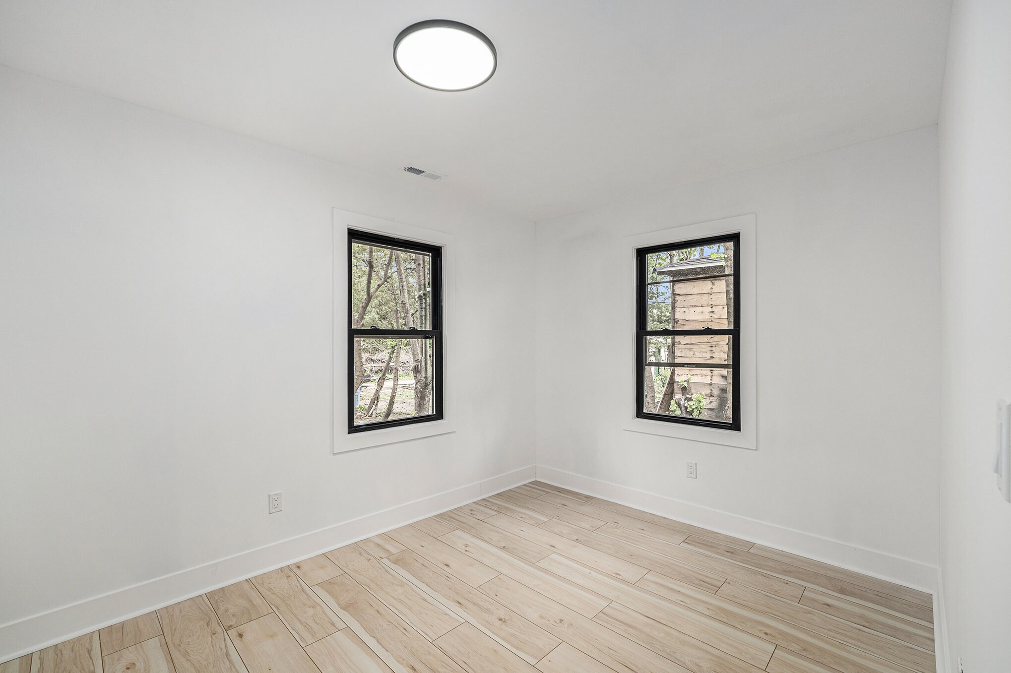 Building Photo - 1571 Pierce St