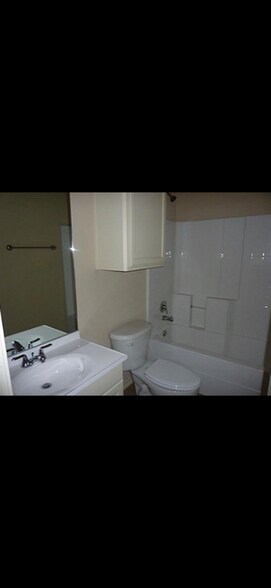 Building Photo - 4004 Carrera Ln