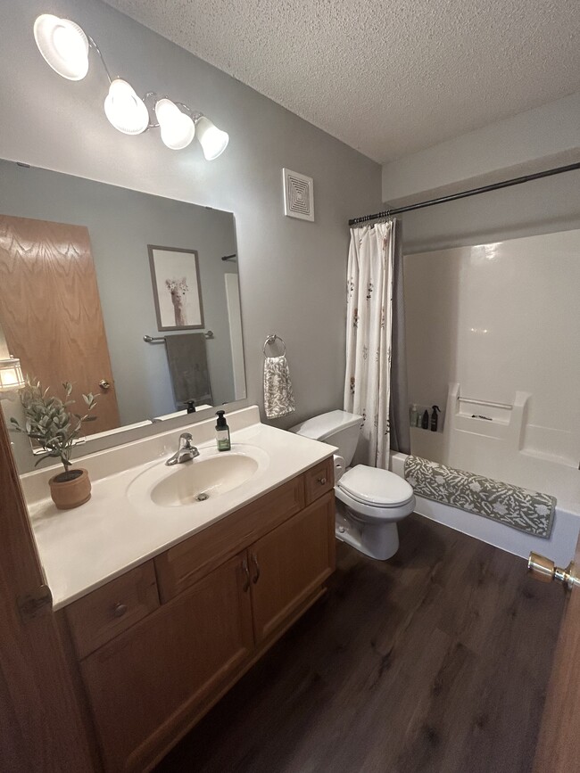 Upstairs bathroom - 6382 207th Street North