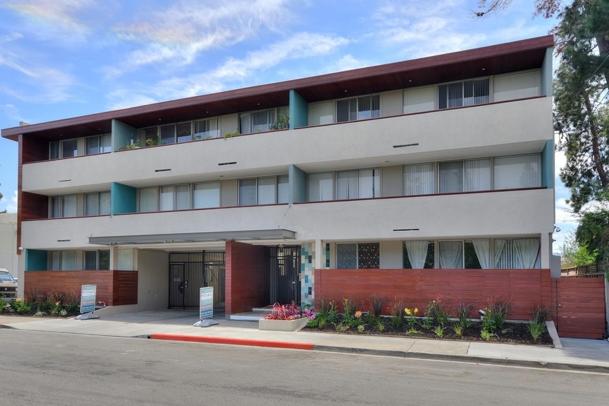 Building Front - Mosaic Apartments