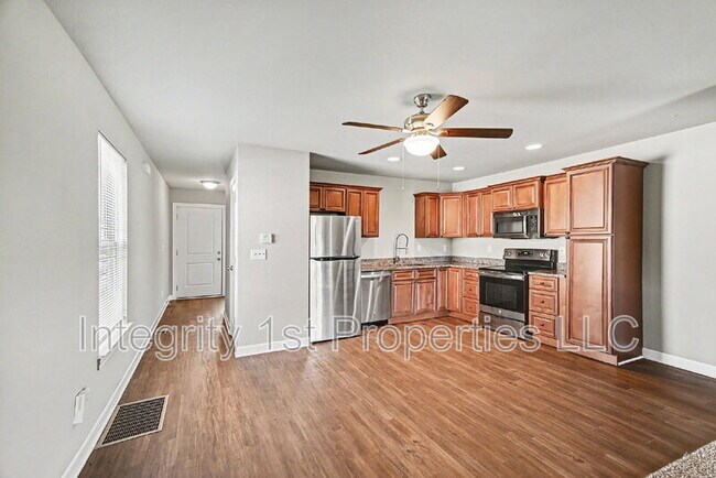 Building Photo - 10510 Clubhouse Dr
