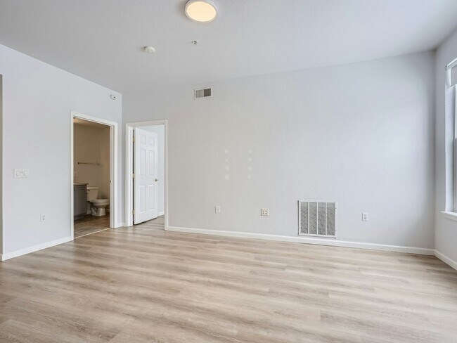 Building Photo - 7440 S Blackhawk St