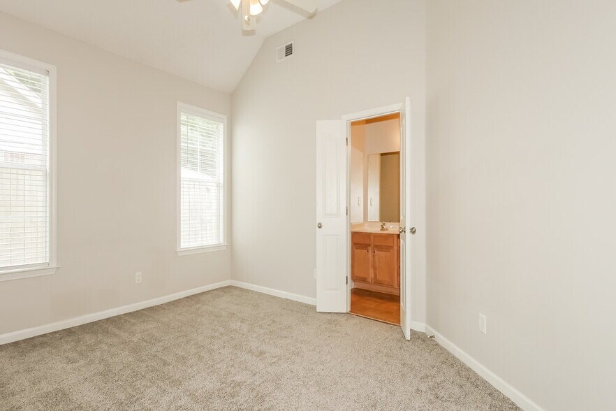 Building Photo - 12375 Strong Heart Trail