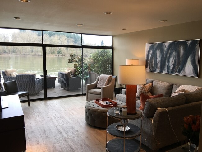 Building Photo - 7720 S Macadam Ave