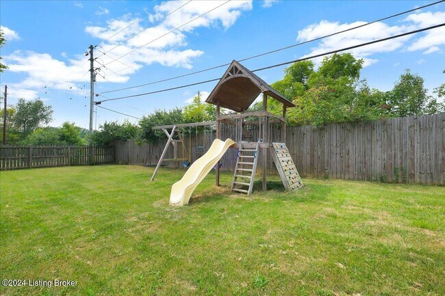 Building Photo - 2014 Cherrywood Dr