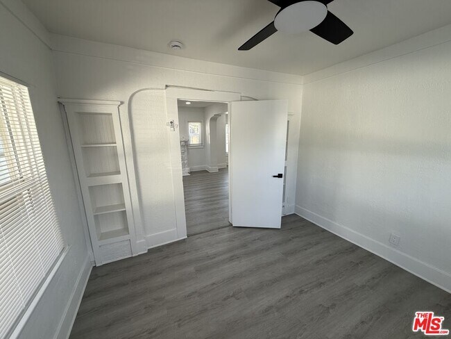 Building Photo - 1458 W 36th St