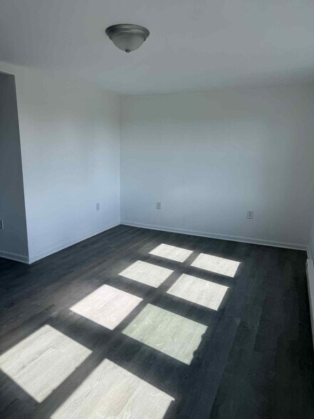 Building Photo - 4656 8th St