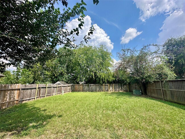 Building Photo - 12310 Warrenwood Dr