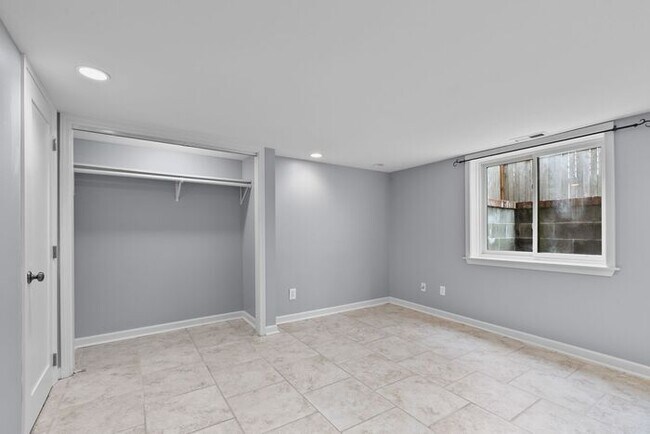Building Photo - Stunning Air Conditioned 1931 Tudor in Coveted Admiral w/ Views