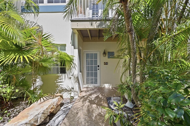 Building Photo - 4525 Bougainvilla Dr