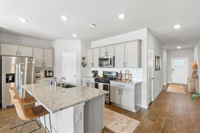 Building Photo - 199 Frostweed Dr