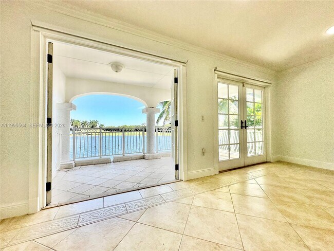 Building Photo - 5023 NW 94th Doral Pl