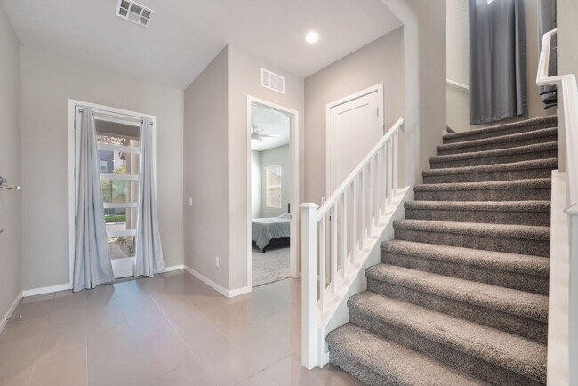 Building Photo - 813 Horizon Canyon Dr