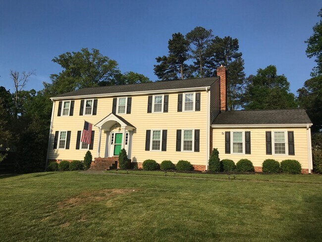 Primary Photo - Renovated Colonial in Bon Air