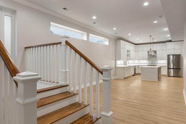 Building Photo - 265 Trunk St NE