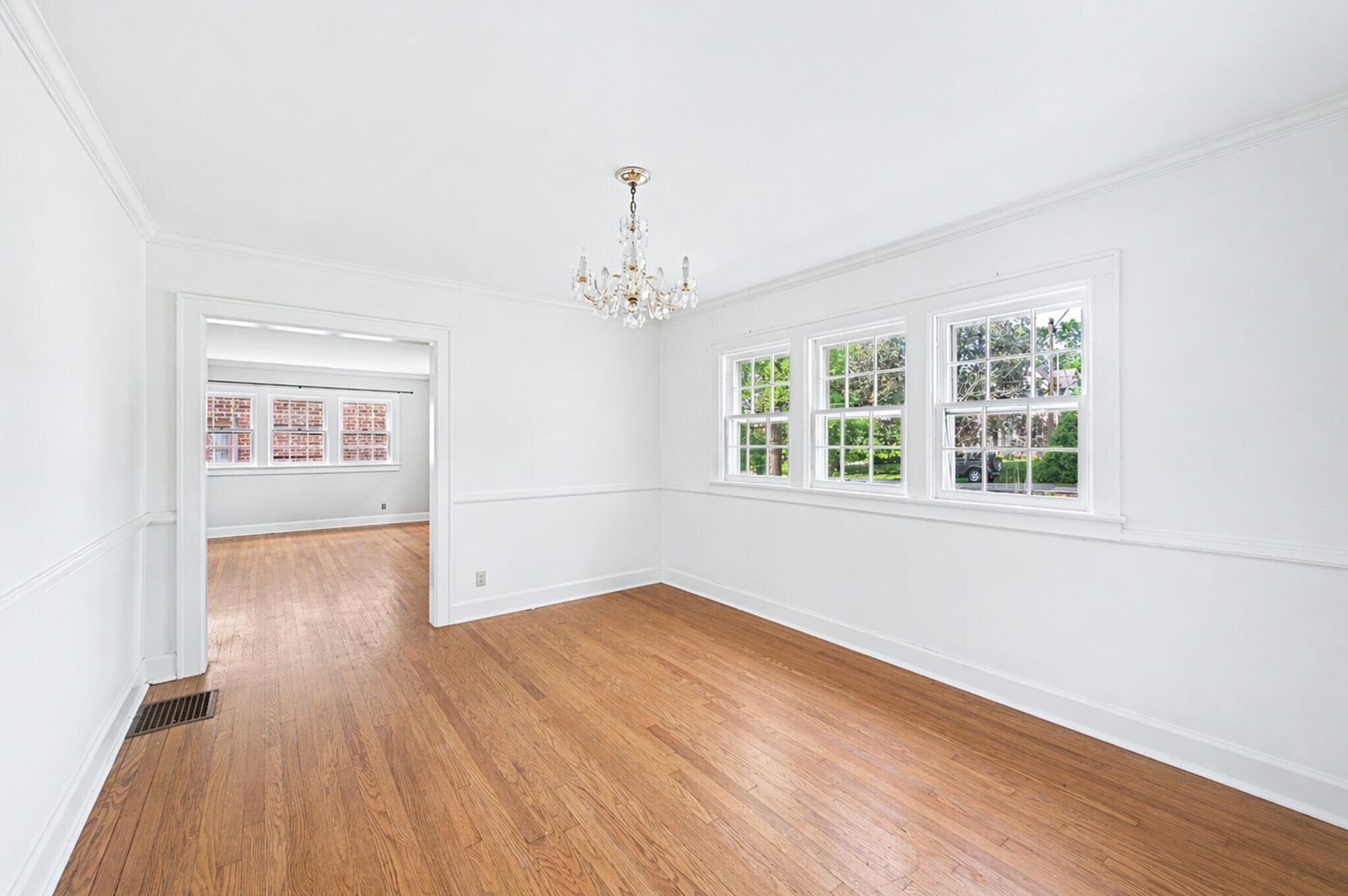 Building Photo - 712 Cantrell Ave