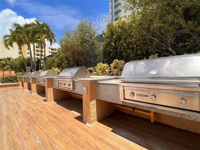 Building Photo - 90 Alton Rd