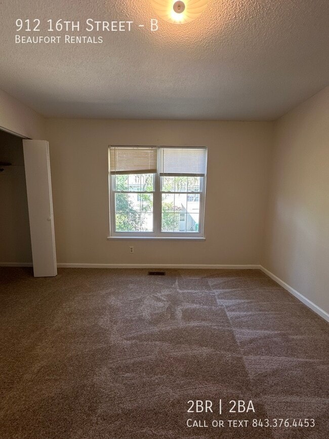 Building Photo - 912 16th St