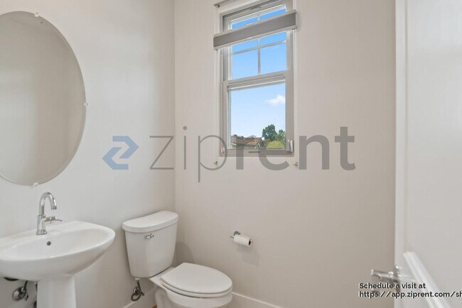 Building Photo - 31 Catania Common